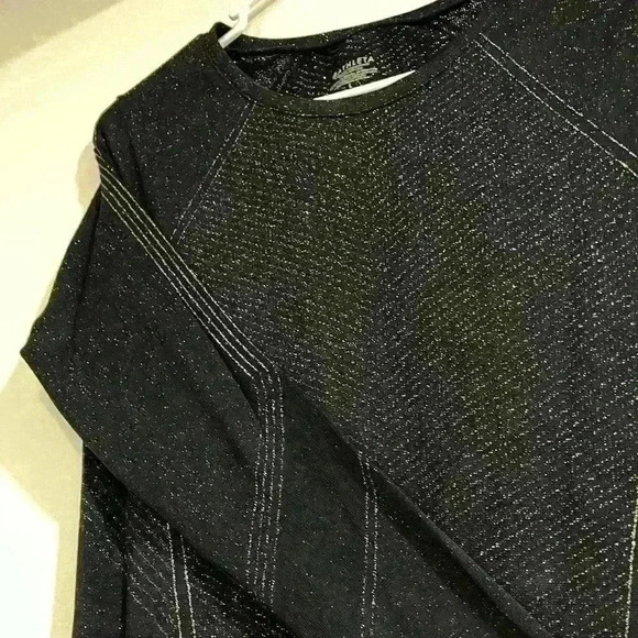 Athleta size L Black Silver Metallic Glitter Shine Top Thumbholes pre owned - Picture 3 of 8